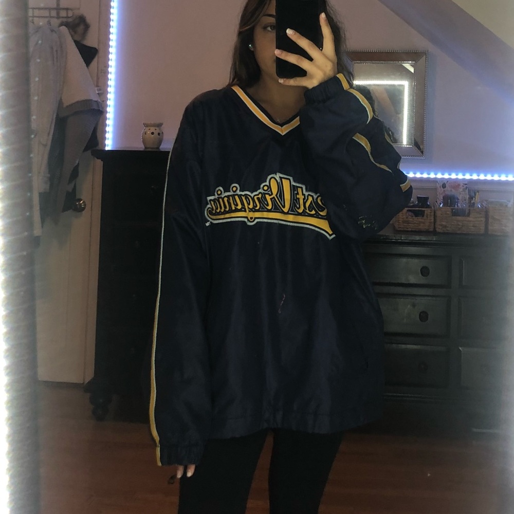 Navy blue, yellow and white puffer